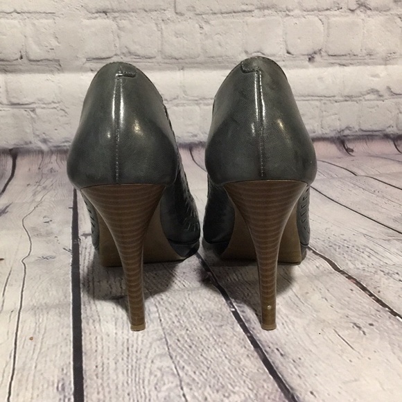 Andrew Geller Blue knot leather heels Sz 9M - Picture 5 of 7